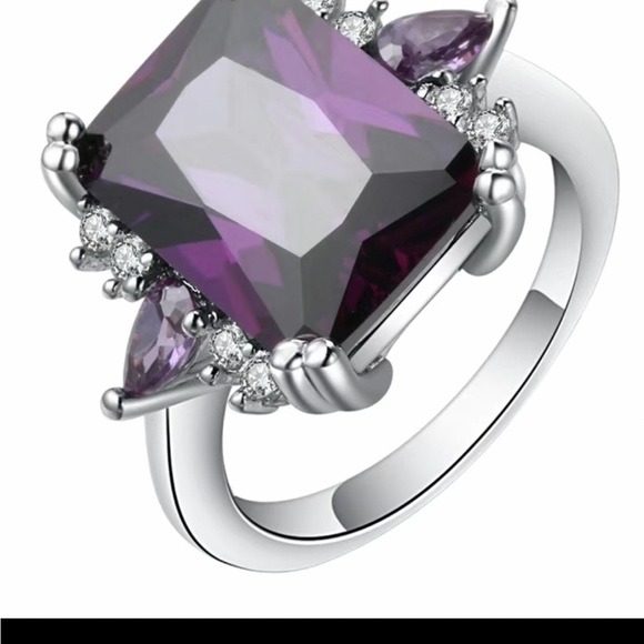 12 CT amethyst zircon fashion ring size 6,7 - Picture 3 of 5